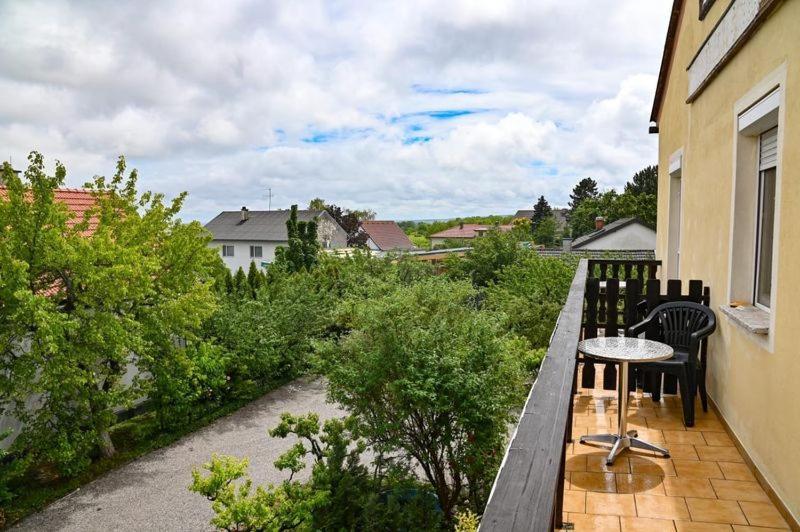 Ferienwohnungen Oedenburgerhof Mörbisch am See Exterior foto